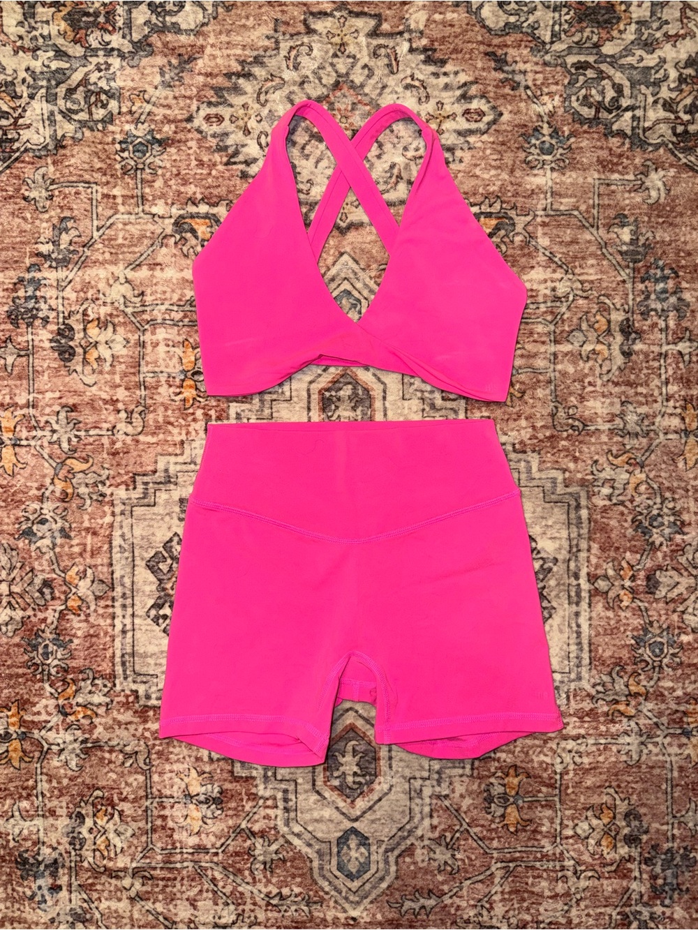 Acta Halle Simons Hot Pink Seamless Cross-Back Bra & Shorts Set